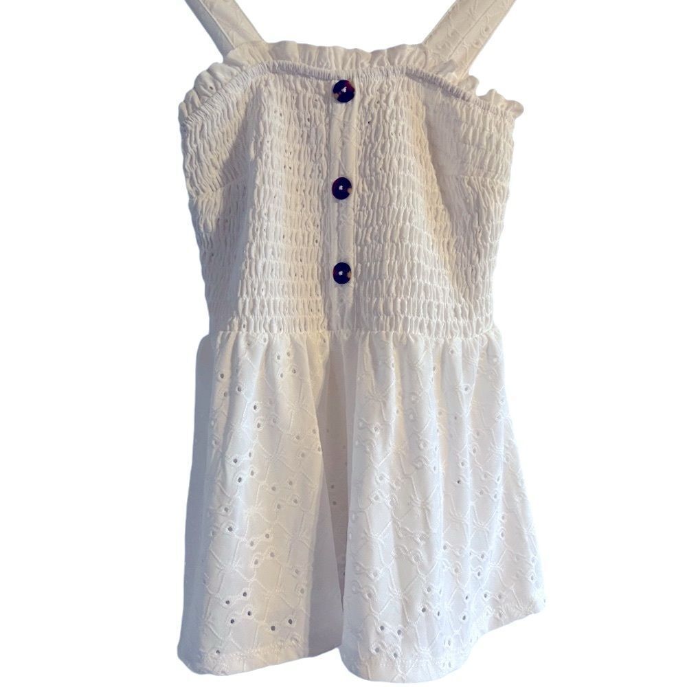 😊 3/$30 
NWT🏷 Smocked tank White Eyelet, Sz Small